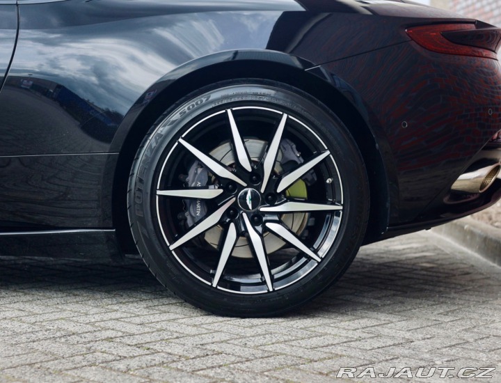 Aston Martin Ostatní modely DB  DB11 4.0 V8 375KW, 360ka 2020