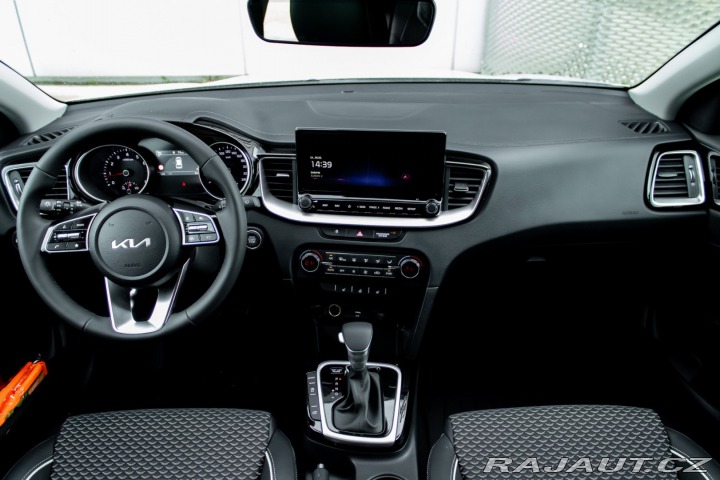 Kia Ostatní modely Ceed SW  Ceed SW 1.5 T-GDi/ GOLD 2025