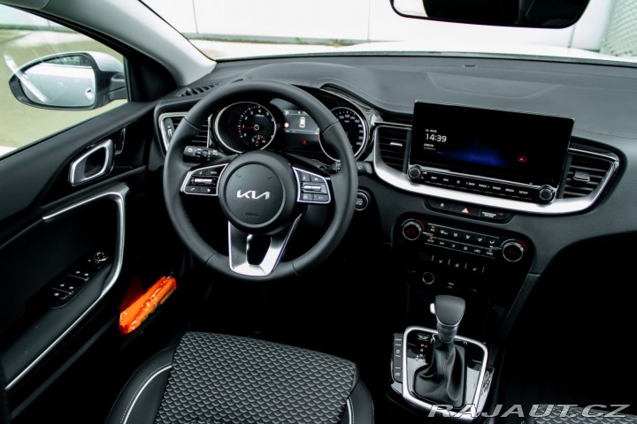 Kia Ostatní modely Ceed SW  Ceed SW 1.5 T-GDi/ GOLD 2025