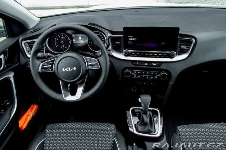 Kia Ostatní modely Ceed SW  Ceed SW 1.5 T-GDi/ GOLD 2025