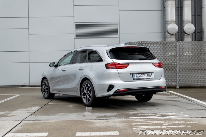 Kia Ostatní modely Ceed SW  Ceed SW 1.5 T-GDi/ GOLD 2025