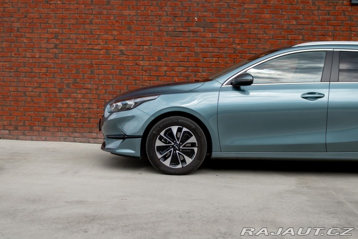 Kia Ostatní modely Ceed SW  Ceed SW 1.5 T-GDi/ GOLD/ 2025