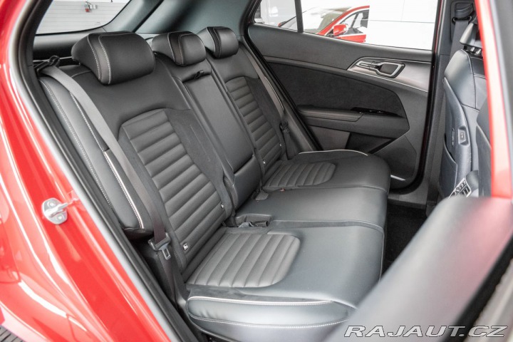 Kia Sportage 1.6T-GDi HEV 4x4*GT*ZÁRUK 2024