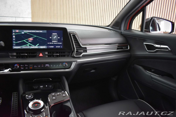 Kia Sportage 1.6T-GDi HEV 4x4*GT*ZÁRUK 2024