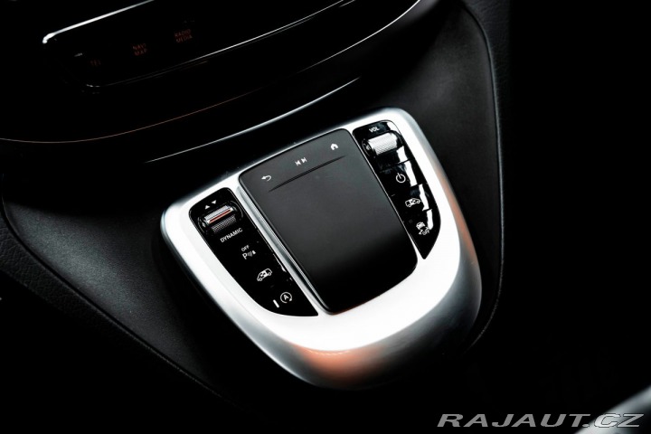 Mercedes-Benz V  2022