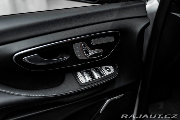 Mercedes-Benz V  2022