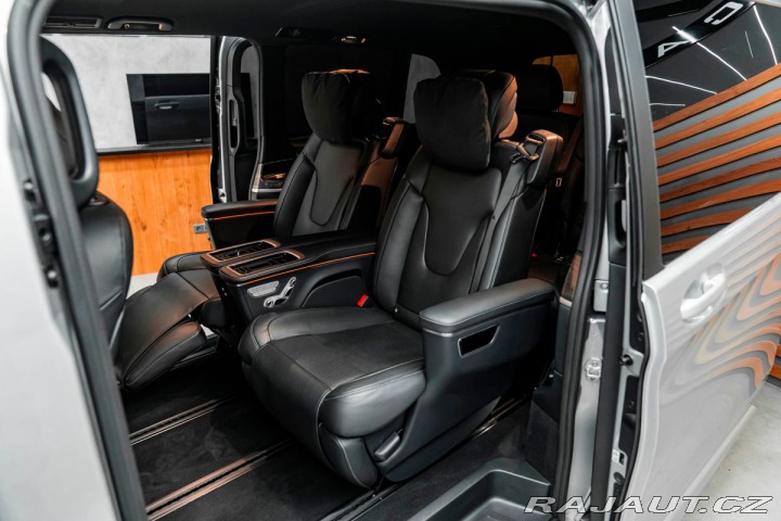 Mercedes-Benz V  2022