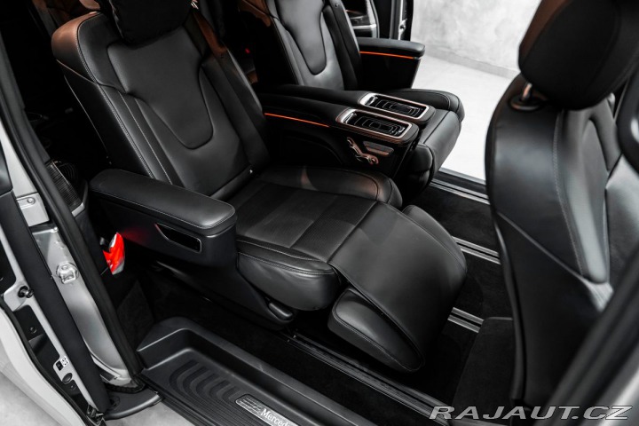 Mercedes-Benz V  2022