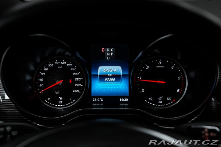 Mercedes-Benz V  2022