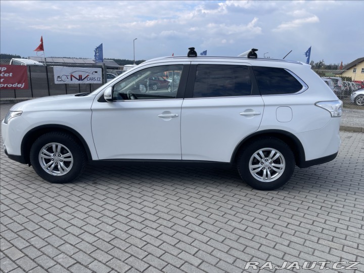 Mitsubishi Outlander 2,3 DI-D 110kW 4WD Tažné 2015