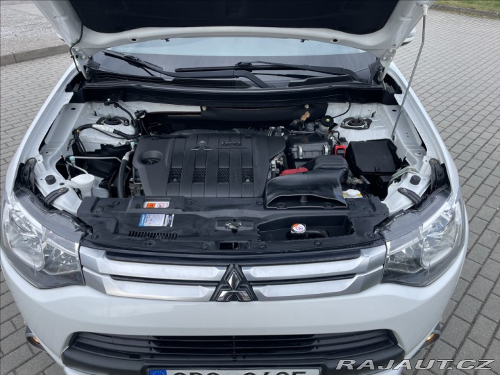 Mitsubishi Outlander 2,3 DI-D 110kW 4WD Tažné 2015