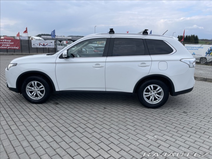 Mitsubishi Outlander 2,3 DI-D 110kW 4WD Tažné 2015