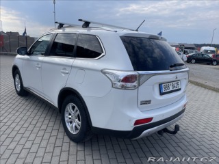 Mitsubishi Outlander 2,3 DI-D 110kW 4WD Tažné 2015