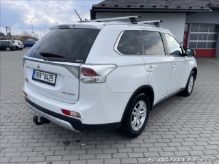 Mitsubishi Outlander 2,3 DI-D 110kW 4WD Tažné 2015