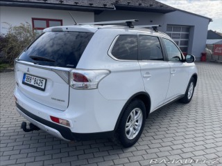 Mitsubishi Outlander 2,3 DI-D 110kW 4WD Tažné 2015
