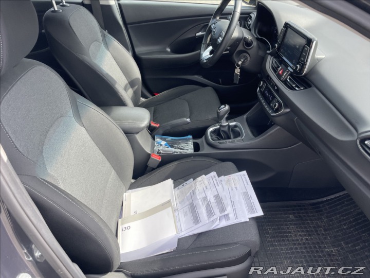 Hyundai i30 1,5 T-GDI MHEV FAMILY Taž 2021