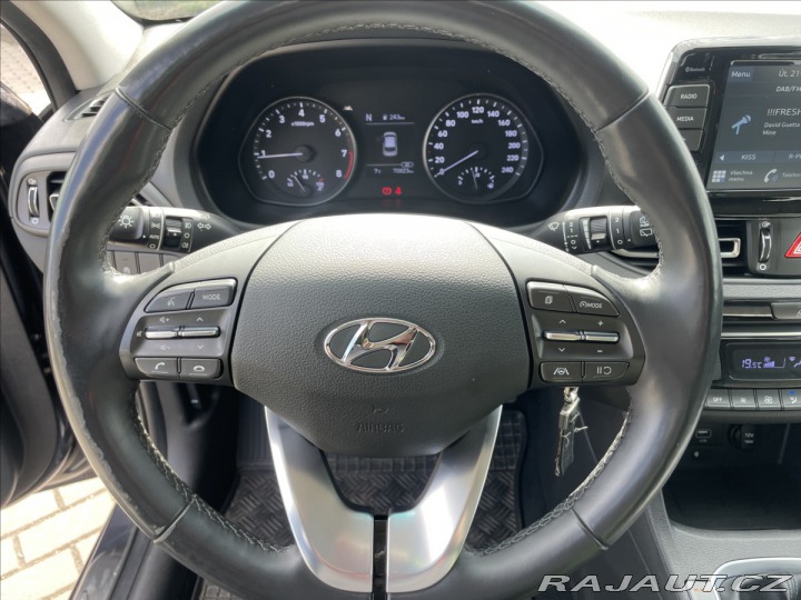 Hyundai i30 1,5 T-GDI MHEV FAMILY Taž 2021