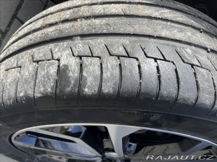 Hyundai i30 1,5 T-GDI MHEV FAMILY Taž 2021