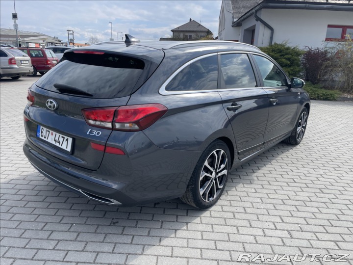 Hyundai i30 1,5 T-GDI MHEV FAMILY Taž 2021