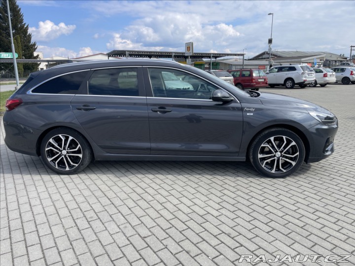 Hyundai i30 1,5 T-GDI MHEV FAMILY Taž 2021