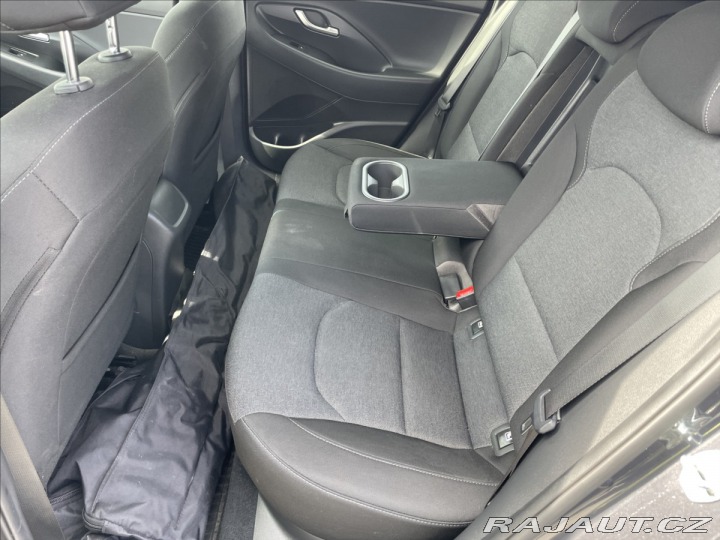 Hyundai i30 1,5 T-GDI MHEV FAMILY Taž 2021