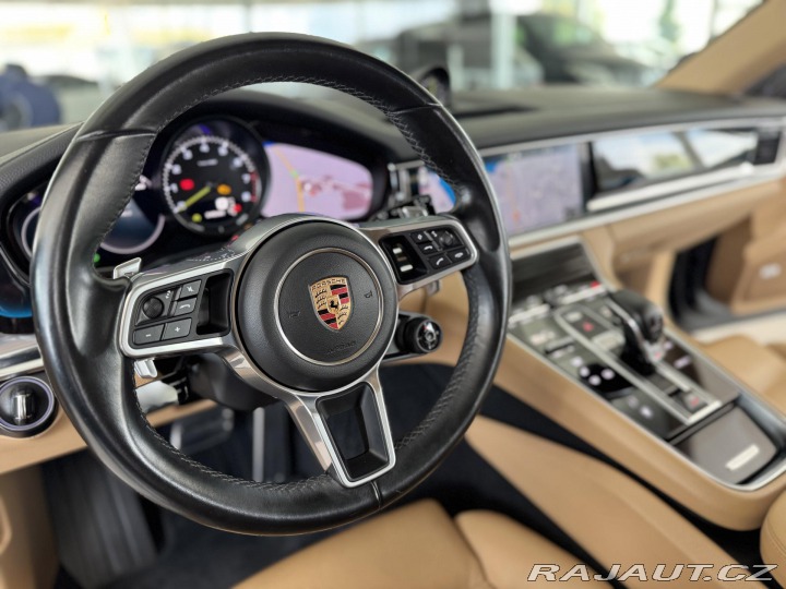 Porsche Panamera 4 E-Hybrid*Dověry*REZERVA 2018