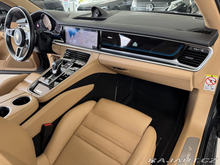 Porsche Panamera 4 E-Hybrid*Dověry*Panoram 2018