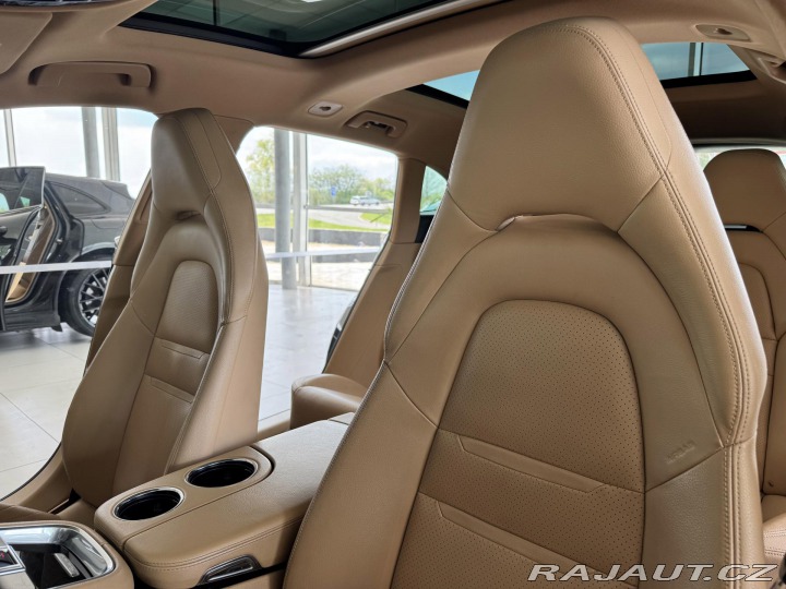 Porsche Panamera 4 E-Hybrid*Dověry*REZERVA 2018