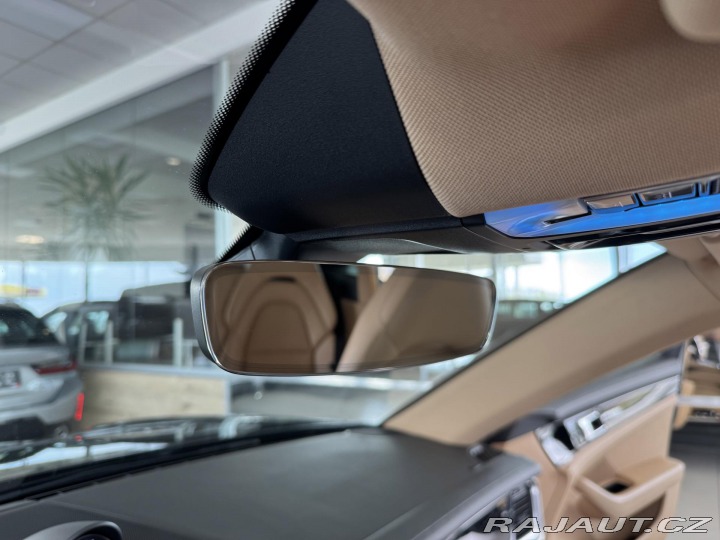 Porsche Panamera 4 E-Hybrid*Dověry*REZERVA 2018