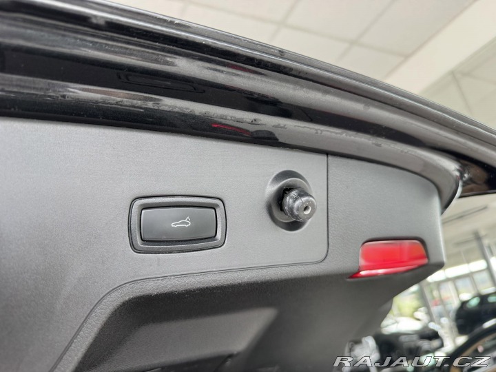 Porsche Panamera 4 E-Hybrid*Dověry*REZERVA 2018