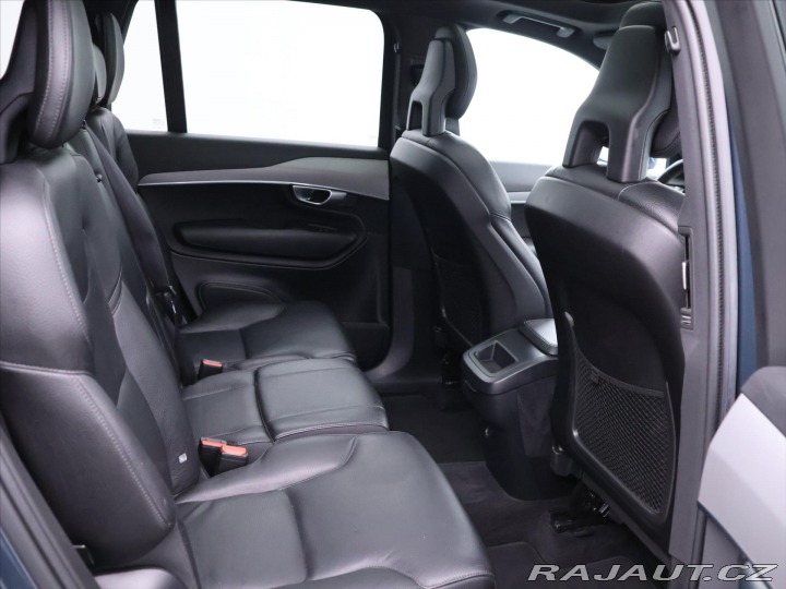 Volvo XC90 2,0 D5 173 kW AWD Momentu 2019