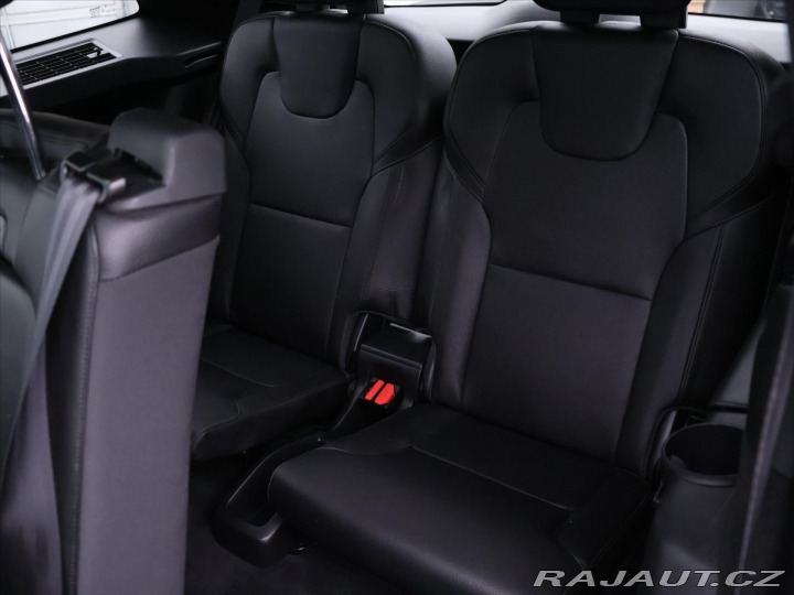 Volvo XC90 2,0 D5 173 kW AWD Momentu 2019