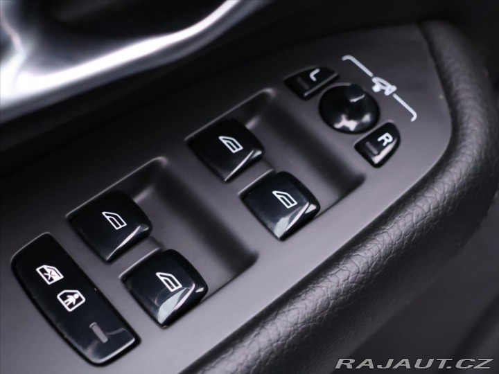 Volvo XC90 2,0 D5 173 kW AWD Momentu 2019