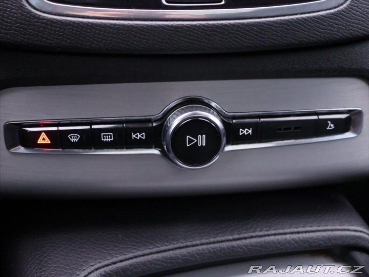 Volvo XC90 2,0 D5 173 kW AWD Momentu 2019