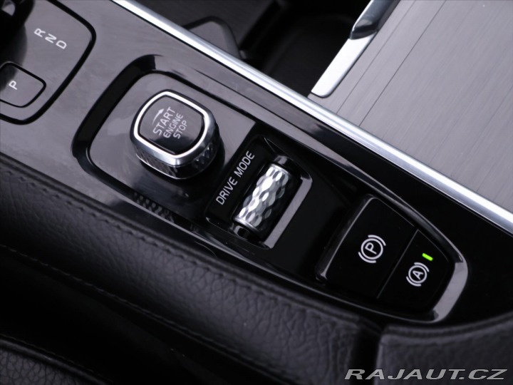 Volvo XC90 2,0 D5 173 kW AWD Momentu 2019