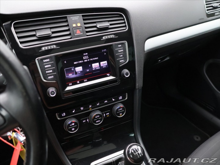Volkswagen Golf 1,4 TSI 92kW Cup 1.Maj Na 2014