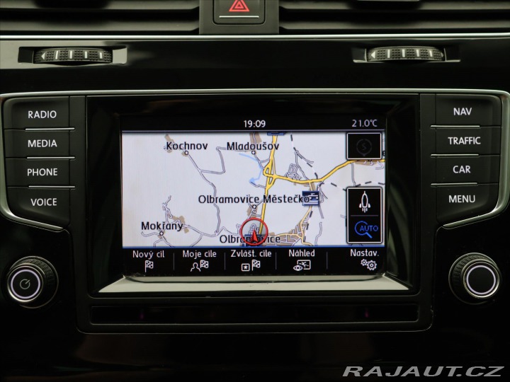 Volkswagen Golf 1,4 TSI 92kW Cup 1.Maj Na 2014