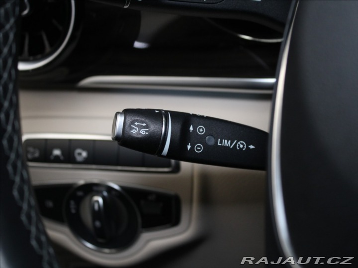 Mercedes-Benz V 2,0 300d 4M AMG Ventilace 2023