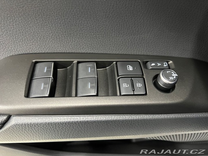 Toyota Camry 2.5 HYBRID e-CVT PRESTIGE 2025