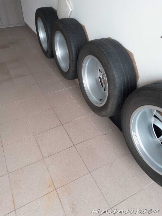 Audi Q3 4x4-benzin-140kW-tažné-20 2019