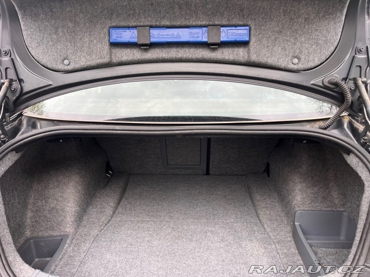 BMW 3 3,0   330d M-paket, manuá 2008