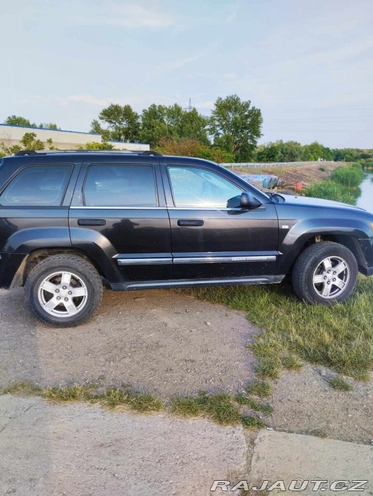 Jeep Grand Cherokee 3,0   CRD Laredo a tažné 2008