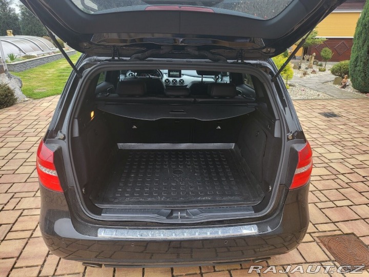 Mercedes-Benz B B180 benzin 2013