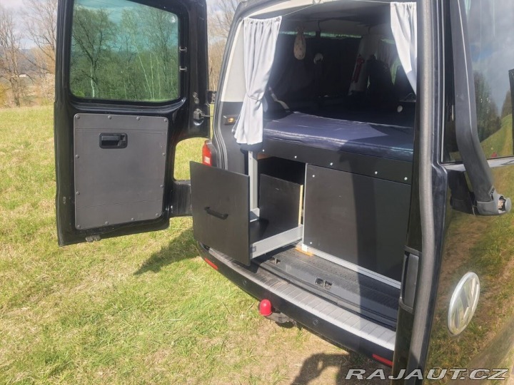 Volkswagen Caravelle long, obytné 2010