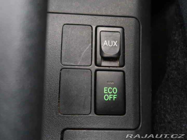 Toyota Yaris 1.3VVT-i,74kW,CZ,Manuál 2009