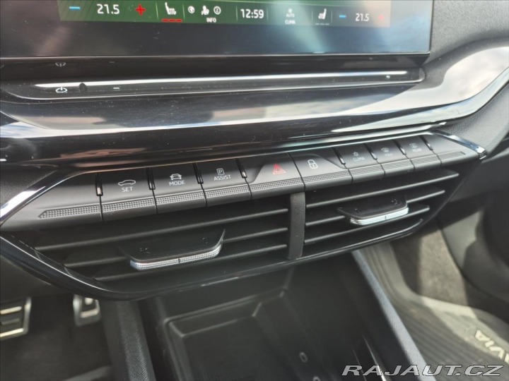 Škoda Octavia 2,0 TDi SportLine DSG 2022