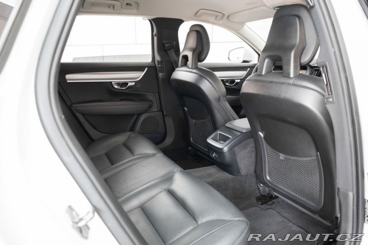 Volvo V90 D4 140kW REZERVACE 2017