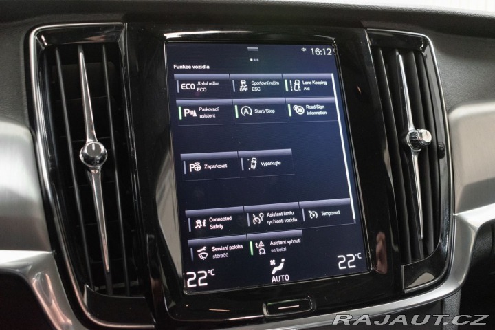 Volvo V90 D4 140kW REZERVACE 2017