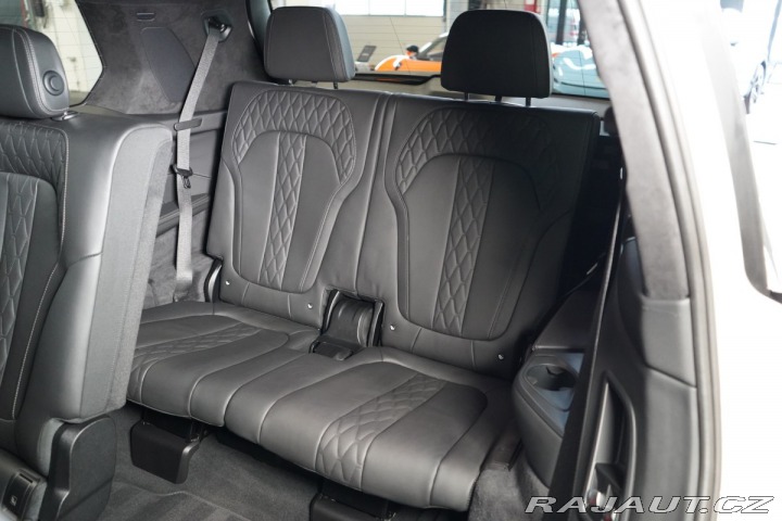 BMW X7 M60i*PANO*HUD*TAŽNÉ*H/K*3 2024