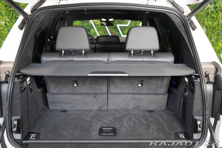 BMW X7 M60i*PANO*HUD*TAŽNÉ*H/K*3 2024